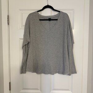 WILD FABLE Women’s Gray Long Sleeve V Neck Waffle Knit Shirt